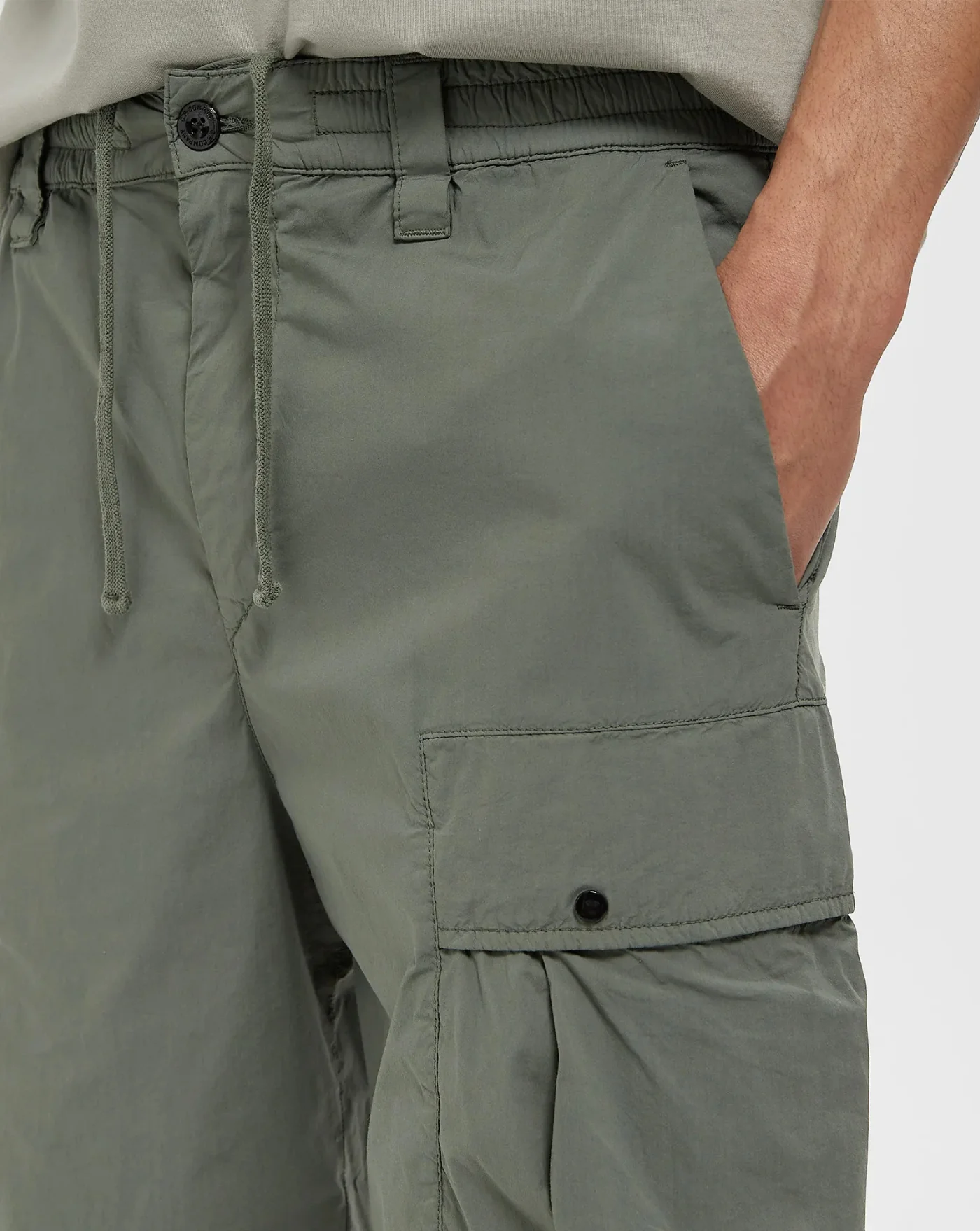 Bermuda C.P. Companuy Cargo Shorts - Image 4